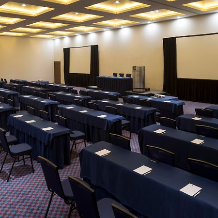 Camino Real Pedregal Mexico Hotel Kültér fotó A conference room