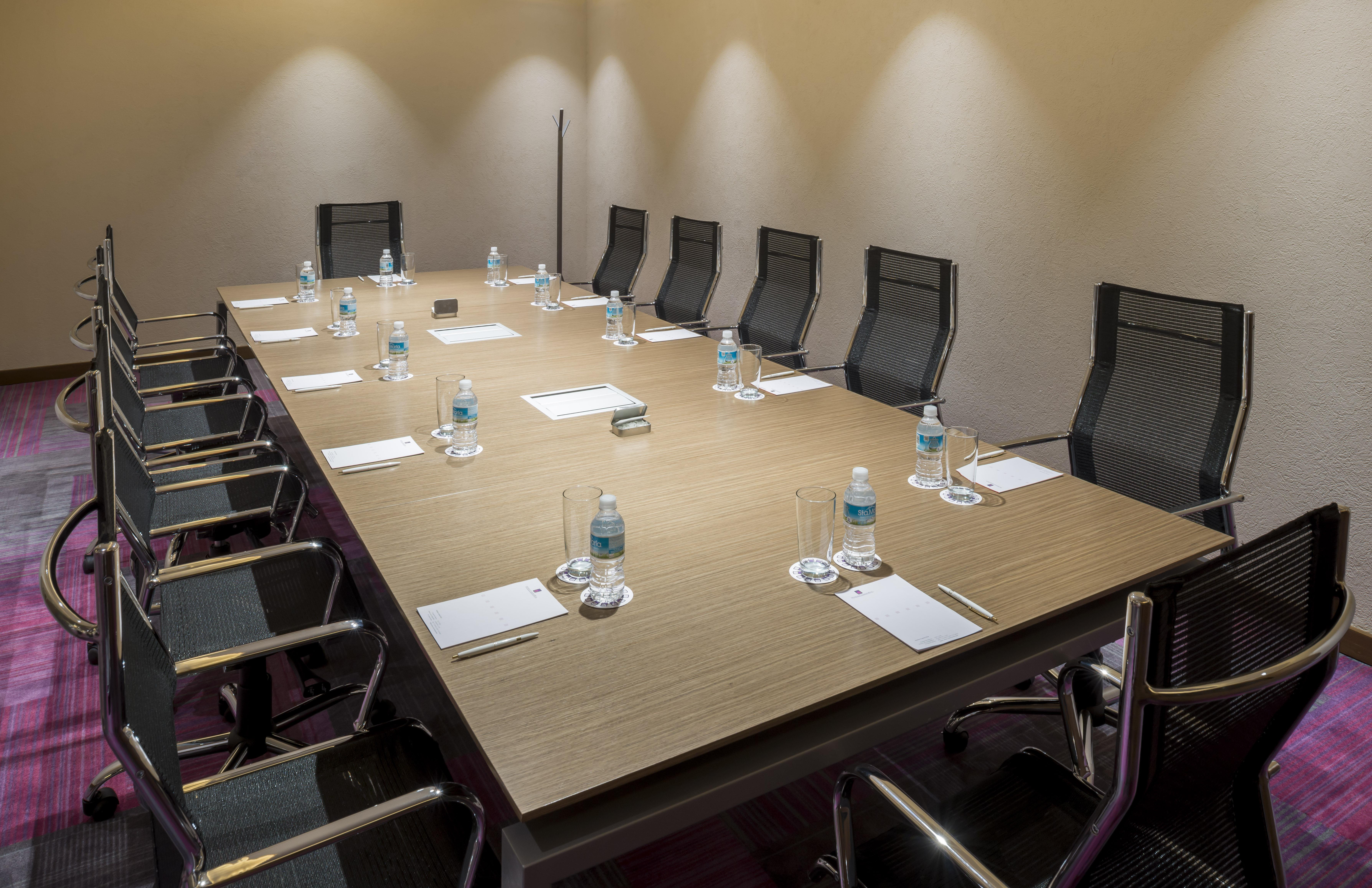 Camino Real Pedregal Mexico Hotel Kültér fotó A boardroom table