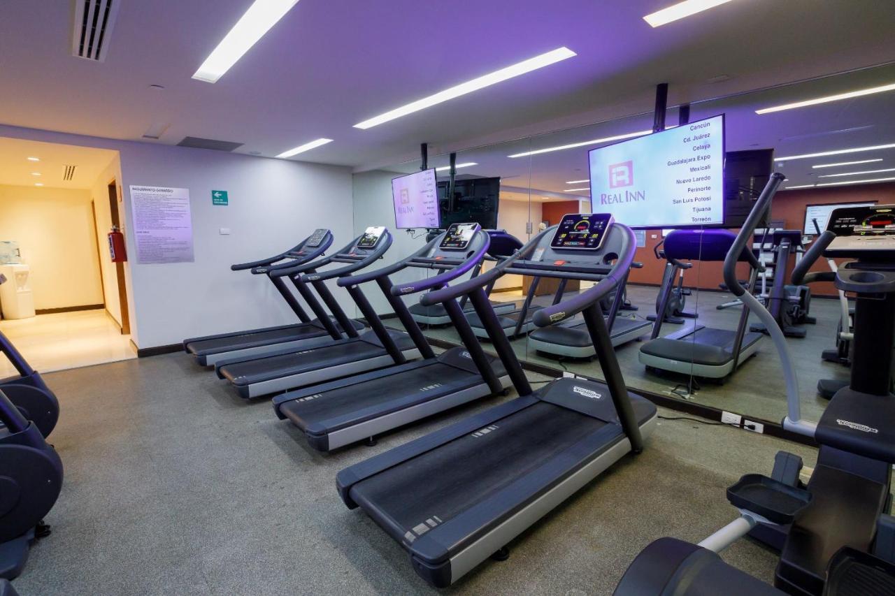 Camino Real Pedregal Mexico Hotel Kültér fotó The gym at the hotel