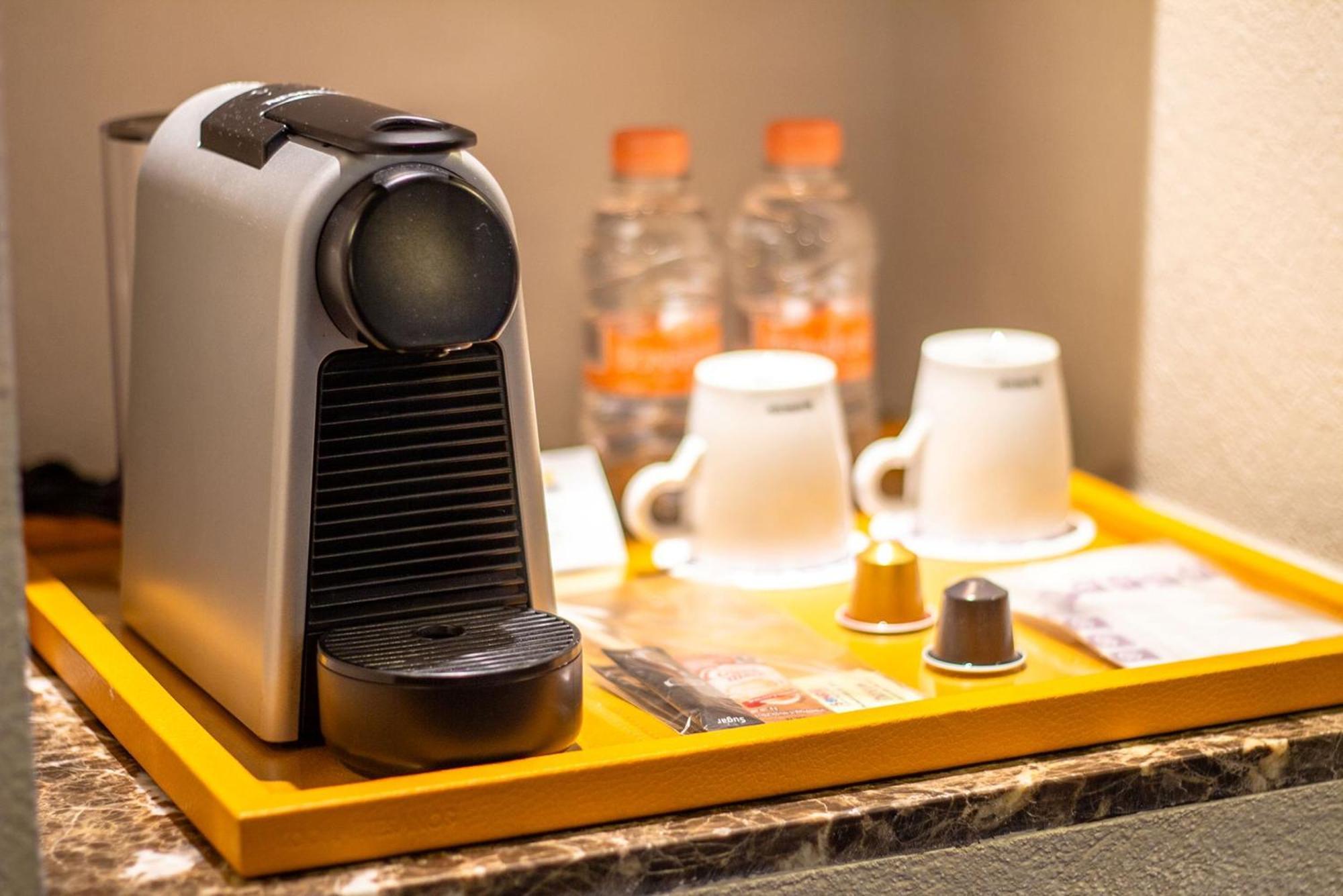 Camino Real Pedregal Mexico Hotel Kültér fotó A Nespresso coffee machine